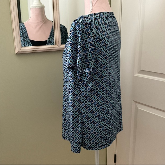 GEOMETRIC PRINT BLOUSE IN MULTI COLOURS, SIZE XL - Picture 3 of 8